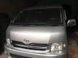 Toyota Hiace 2009 - Cần bán gấp Toyota Hiace sản xuất năm 2009, màu bạc xe gia đình, giá chỉ 355 triệu