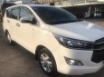 Toyota Innova 2.0E 2017 - Cần bán Toyota Innova E đăng ký 6/2017 số sàn, màu trắng