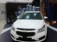 Chevrolet Cruze 2015 - Cần bán xe Chevrolet Cruze đời 2015, màu trắng