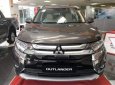 Mitsubishi Outlander  2.4 Premium 2018 - Cần bán xe Mitsubishi Outlander 2.4 Premium năm sản xuất 2018, màu nâu