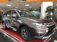 Mitsubishi Outlander  2.4 Premium 2018 - Cần bán xe Mitsubishi Outlander 2.4 Premium năm sản xuất 2018, màu nâu