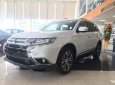 Mitsubishi Outlander 2018 - Bán ô tô Mitsubishi Outlander năm 2018, màu trắng 