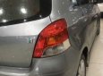 Toyota Yaris   2010 - Cần bán gấp Toyota Yaris đời 2010, màu xám xe gia đình