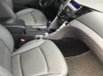 Hyundai Sonata 2011 - Bán Hyundai Sonata sản xuất 2011, màu trắng, xe nhập 