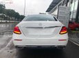 Mercedes-Benz E class E200 2017 - Bán Mercedes E200 đời 2017, màu trắng xe gia đình