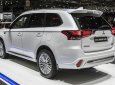 Mitsubishi Outlander 2.0 CVT 2018 - Mitsubishi Outlander 2018, bản nâng cấp cửa gió, có xe giao ngay, LH: 0985.598.257