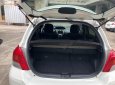 Toyota Yaris 2011 - Cần bán lại xe Toyota Yaris đời 2011, màu trắng, nhập khẩu nguyên chiếc 