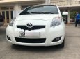 Toyota Yaris 2011 - Cần bán lại xe Toyota Yaris đời 2011, màu trắng, nhập khẩu nguyên chiếc 