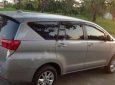 Toyota Innova MT 2017 - Cần bán lại xe cũ Toyota Innova MT 2017, màu xám