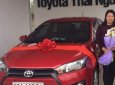 Toyota Yaris 2016 - Bán Toyota Yaris sản xuất năm 2016, màu đỏ, nhập khẩu 