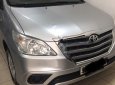 Toyota Innova   2015 - Cần bán gấp Toyota Innova đời 2015, màu bạc, 565tr