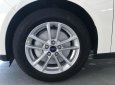 Ford Focus Trend 1.5L Ecoboo 2018 - Bán xe Ford Focus sản xuất 2018 màu trắng, giá tốt tại Bình Định