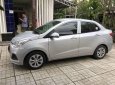 Hyundai Grand i10  MT   2017 - Bán Hyundai Grand i10 MT sản xuất năm 2017, màu bạc xe gia đình