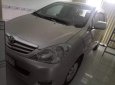 Toyota Innova   2010 - Cần bán lại xe Toyota Innova năm sản xuất 2010, màu bạc, giá 425tr