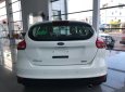 Ford Focus Trend 1.5L Ecoboo 2018 - Bán xe Ford Focus sản xuất 2018 màu trắng, giá tốt tại Bình Định