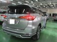 Toyota Fortuner V 2017 - Bán Toyota Fortuner V sản xuất 2017, màu bạc, nhập khẩu 02 cầu, bản cao cấp