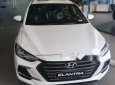 Hyundai Elantra 2018 - Cần bán xe Hyundai Elantra năm 2018, màu trắng