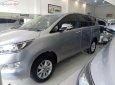 Toyota Innova E 2016 - Bán Toyota Innova E năm 2016, màu bạc, form mới