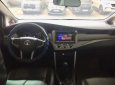 Toyota Innova  2.0E   2016 - Bán ô tô Toyota Innova 2.0E đời 2016, màu bạc số sàn