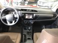 Toyota Hilux 2018 - Bán Toyota Hilux 2.4 AT màu cam nhập Thái, giao xe tháng 11