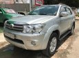 Toyota Fortuner 2.7 Dầu 2009 - Bán xe cũ Toyota Fortuner 2.7 Dầu năm sản xuất 2009, màu bạc