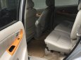 Toyota Innova V 2011 - Cần bán xe Toyota Innova V năm sản xuất 2011, màu bạc xe gia đình  