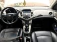 Chevrolet Cruze 2011 - Bán xe Chevrolet Cruze đời 2011, màu bạc xe gia đình, giá 310tr