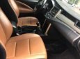 Toyota Innova 2017 - Bán lại xe Toyota Innova sản xuất 2017, màu bạc  