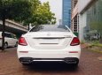 Mercedes-Benz E class E300 AMG 2016 - Bán Mercedes E300 AMG màu trắng, sản xuất 2016 tại Đức, đăng ký 12/2016 tên công ty