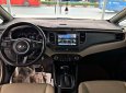 Kia Rondo  GAT  2017 - Bán Kia Rondo GAT 2017, màu vàng cát số tự động