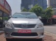 Toyota Innova 2.0E 2013 - Bán ô tô Toyota Innova 2.0E 2013, màu bạc