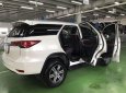 Toyota Fortuner  2.7V  AT 2017 - Bán Fortuner 2.7V 4x2 AT 2017, màu trắng, xe nhập khẩu nguyên chiếc, máy xăng, 1 cầu