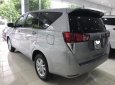 Toyota Innova E 2017 - Bán Innova E số sàn 2017, màu bạc, xe như mới