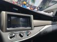 Toyota Innova E 2018 - Bán ô tô Toyota Innova E 3/2018, màu trắng, odo 6,800km