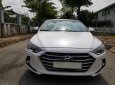 Hyundai Elantra 2.0AT 2016 - Cần bán Hyundai Elantra 2.0 full đời 2017, màu trắng