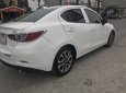 Mazda 2 2016 - Cần bán gấp Mazda 2 năm 2016 màu trắng, giá chỉ 455 triệu