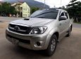 Toyota Hilux 3.0 4x4MT 2010 - Bán Toyota Hilux 3.0 4x4MT đời 2010, màu bạc, nhập khẩu số sàn 