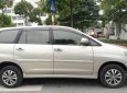 Toyota Innova E 2015 - Bán lại xe Toyota Innova E đời 2015, màu vàng cát