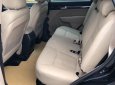 Kia Sorento 2.4L  GAT 2016 - Chính chủ cần tiền bán xe Kia Sorento 2.4L bản GAT sản xuất 2016, màu đen