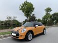 Mini Cooper G 2016 - Cần bán gấp trả nợ xe Mini Cooper đời 2016, màu vàng, tự động full option