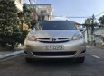 Toyota Sienna LE 2010 - Cần bán gấp Toyota Sienna LE đời 2010, màu bạc, nhập khẩu nguyên chiếc, xe gia đình  