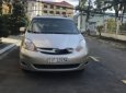 Toyota Sienna LE 2010 - Cần bán gấp Toyota Sienna LE đời 2010, màu bạc, nhập khẩu nguyên chiếc, xe gia đình  