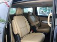 Kia Sedona Platinum G 2018 - Bán Kia Sedona Platinum G sản xuất năm 2018, màu đen, máy xăng