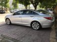 Hyundai Sonata   2011 - Cần bán Hyundai Sonata đời 2011, màu bạc, xe còn rất đẹp