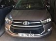 Toyota Innova   2.0E  2017 - Bán xe Toyota Innova 2.0E năm 2017, màu xám