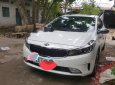 Kia Cerato   1.6AT 2018 - Cần bán Kia Cerato 1.6AT năm sản xuất 2018, màu trắng, nhập khẩu nguyên chiếc xe gia đình, giá chỉ 580 triệu