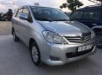 Toyota Innova 2010 - Cần bán gấp Toyota Innova năm sản xuất 2010, màu bạc, hỗ trợ sang tên đổi chủ