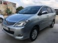 Toyota Innova 2010 - Cần bán gấp Toyota Innova năm sản xuất 2010, màu bạc, hỗ trợ sang tên đổi chủ