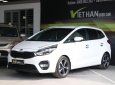 Kia Rondo 2.0MT 2017 - Bán xe Kia Rondo 2.0MT đời 2017, màu trắng, giá tốt