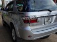 Toyota Fortuner 2.5G 2009 - Cần bán gấp Toyota Fortuner 2.5G đời 2009, màu bạc số sàn